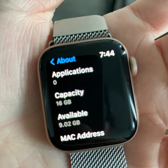 Apple watch 4 - Picture 11 of 12